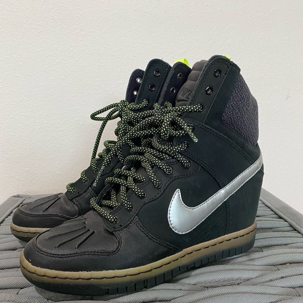 Nike Dunk Sky Hi SneakerBoot Size 7